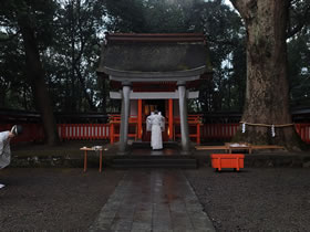 春宮神社仮殿八坂神社