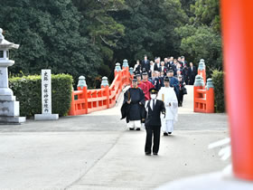 太鼓橋前大鳥居